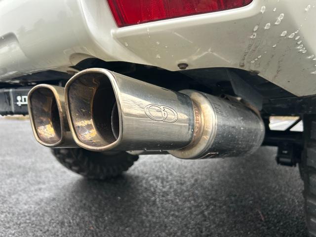 ランドクルーザープラド ＴＸ　新車保証書・記録簿　修復無　ＧＥＯＬＡＮＤＡＲ３５×１２．５ｉｎｃｈＭ／Ｔ　ＲＯＡＤＨＯＵＳＥオーバーフェンダー　Ｎ－ＦＡＢサイドステップ　ＧＡＮＡＤＯＲマフラー　ヒッチメンバー　ＳＤナビ・Ｂカメラ（51枚目）
