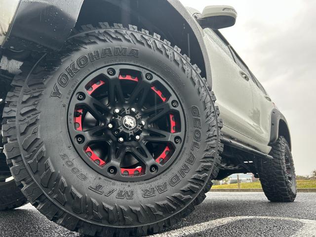 ランドクルーザープラド ＴＸ　新車保証書・記録簿　修復無　ＧＥＯＬＡＮＤＡＲ３５×１２．５ｉｎｃｈＭ／Ｔ　ＲＯＡＤＨＯＵＳＥオーバーフェンダー　Ｎ－ＦＡＢサイドステップ　ＧＡＮＡＤＯＲマフラー　ヒッチメンバー　ＳＤナビ・Ｂカメラ（55枚目）