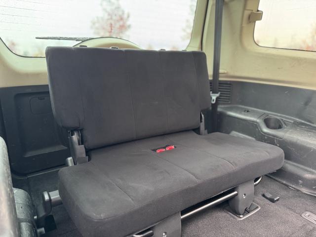 パジェロ ロング　ＧＲ　後期型　修復無　ディーゼルターボ　純正１７ＡＷ　サイドステップ　ルーフレール　背面タイヤ　リアフォグ　ＣＵＲＴヒッチメンバー　Ｃｌａｒｉｏｎ７型ナビ・ＴＶ・バックカメラ・ＢＴ　シートヒーター　ＥＴＣ（16枚目）