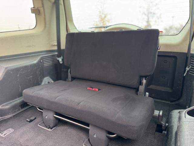 パジェロ ロング　ＧＲ　後期型　修復無　ディーゼルターボ　純正１７ＡＷ　サイドステップ　ルーフレール　背面タイヤ　リアフォグ　ＣＵＲＴヒッチメンバー　Ｃｌａｒｉｏｎ７型ナビ・ＴＶ・バックカメラ・ＢＴ　シートヒーター　ＥＴＣ（17枚目）