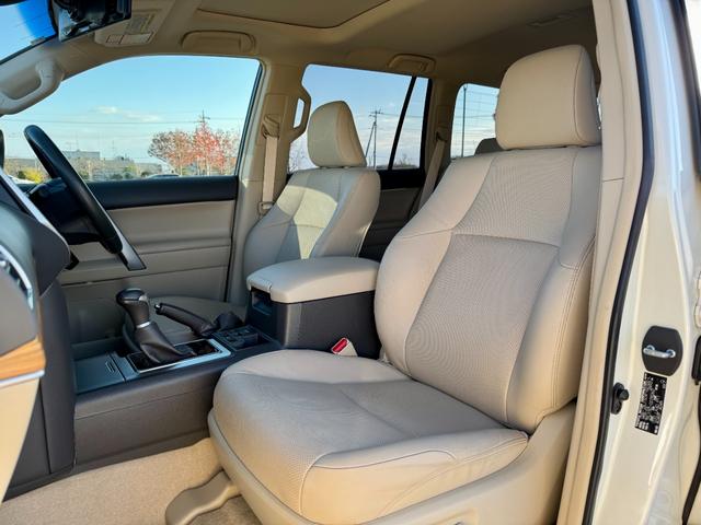 ランドクルーザープラド ＴＸ　Ｌパッケージ　修復無　ＤＵＢＬＥ　ＥＩＧＨＴフロントグリル　サンルーフ　リフトアップ社外足回り　ＴＺ－Ｇ用サイドステップ　プロコンプショックＡＬＰＩＮＥ９インチナビ　シートヒーター　パワーシート　クリアランスソナー（19枚目）