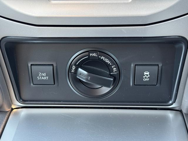 ランドクルーザープラド ＴＸ　Ｌパッケージ　修復無　ＤＵＢＬＥ　ＥＩＧＨＴフロントグリル　サンルーフ　リフトアップ社外足回り　ＴＺ－Ｇ用サイドステップ　プロコンプショックＡＬＰＩＮＥ９インチナビ　シートヒーター　パワーシート　クリアランスソナー（34枚目）