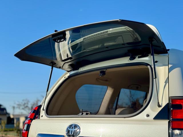 ランドクルーザープラド ＴＸ　Ｌパッケージ　修復無　ＤＵＢＬＥ　ＥＩＧＨＴフロントグリル　サンルーフ　リフトアップ社外足回り　ＴＺ－Ｇ用サイドステップ　プロコンプショックＡＬＰＩＮＥ９インチナビ　シートヒーター　パワーシート　クリアランスソナー（59枚目）