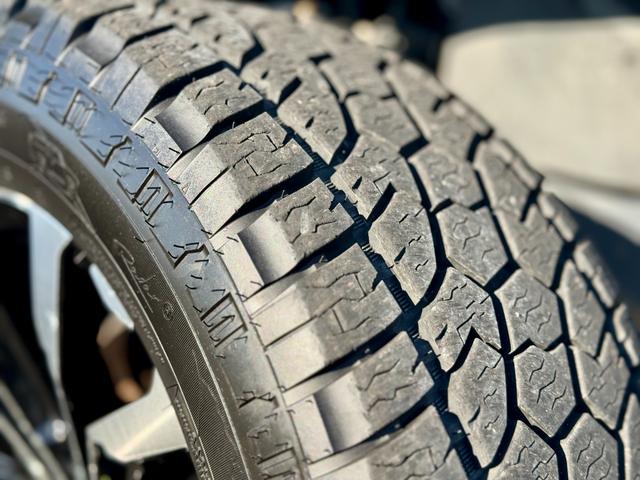 ランドクルーザープラド ＴＸ　Ｌパッケージ　修復無　ＤＵＢＬＥ　ＥＩＧＨＴフロントグリル　サンルーフ　リフトアップ社外足回り　ＴＺ－Ｇ用サイドステップ　プロコンプショックＡＬＰＩＮＥ９インチナビ　シートヒーター　パワーシート　クリアランスソナー（64枚目）