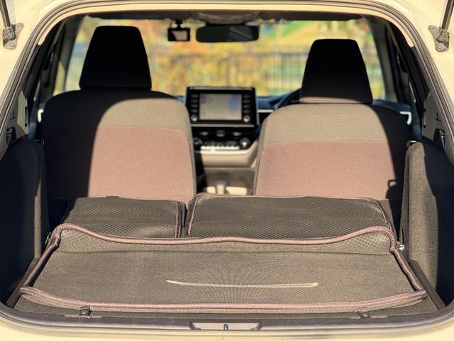 カローラツーリング ハイブリッド　Ｇ－Ｘ　プラス　ユーザー様買取車　特別仕様　禁煙車　修復歴無　運転支援　ＬＥＤヘッドライト　Ｆフォグ　コーナーセンサー　レーダークルコン　純正ディスプレイオーディオ　純正マット　トノカバー　ＥＴＣ２．０　スマートキー（24枚目）