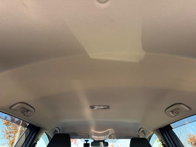 カローラツーリング ハイブリッド　Ｇ－Ｘ　プラス　ユーザー様買取車　特別仕様　禁煙車　修復歴無　運転支援　ＬＥＤヘッドライト　Ｆフォグ　コーナーセンサー　レーダークルコン　純正ディスプレイオーディオ　純正マット　トノカバー　ＥＴＣ２．０　スマートキー（26枚目）