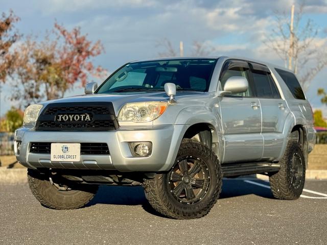 ハイラックスサーフ ＳＳＲ－Ｘ　後期　修復無　社外足廻リフトアップ　ＮＩＴＲＯ　ＰＯＷＥＲ１７ｉｎｃｈＡＷ　社外フロントグリル　Ｆフォグ　純正サイドステップ　ドアバイザ－　開閉式リアウインドウ　７型ナビ・ＴＶ・バックカメラ　ＥＴＣ（12枚目）