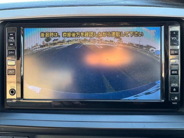 ハイラックスサーフ ＳＳＲ－Ｘ　後期　修復無　社外足廻リフトアップ　ＮＩＴＲＯ　ＰＯＷＥＲ１７ｉｎｃｈＡＷ　社外フロントグリル　Ｆフォグ　純正サイドステップ　ドアバイザ－　開閉式リアウインドウ　７型ナビ・ＴＶ・バックカメラ　ＥＴＣ（29枚目）