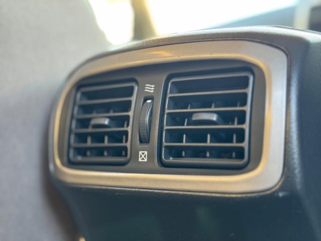 ハイラックスサーフ ＳＳＲ－Ｘ　後期　修復無　社外足廻リフトアップ　ＮＩＴＲＯ　ＰＯＷＥＲ１７ｉｎｃｈＡＷ　社外フロントグリル　Ｆフォグ　純正サイドステップ　ドアバイザ－　開閉式リアウインドウ　７型ナビ・ＴＶ・バックカメラ　ＥＴＣ（34枚目）