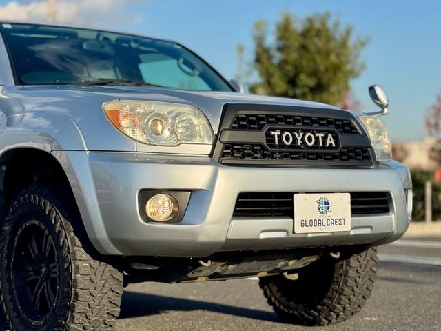 ハイラックスサーフ ＳＳＲ－Ｘ　後期　修復無　社外足廻リフトアップ　ＮＩＴＲＯ　ＰＯＷＥＲ１７ｉｎｃｈＡＷ　社外フロントグリル　Ｆフォグ　純正サイドステップ　ドアバイザ－　開閉式リアウインドウ　７型ナビ・ＴＶ・バックカメラ　ＥＴＣ（37枚目）