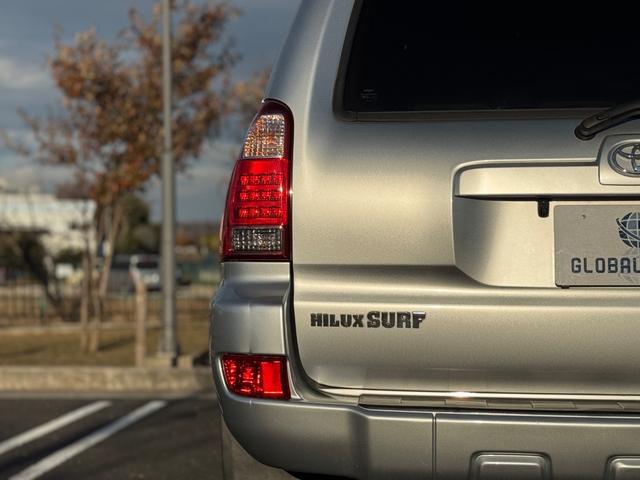 ハイラックスサーフ ＳＳＲ－Ｘ　後期　修復無　社外足廻リフトアップ　ＮＩＴＲＯ　ＰＯＷＥＲ１７ｉｎｃｈＡＷ　社外フロントグリル　Ｆフォグ　純正サイドステップ　ドアバイザ－　開閉式リアウインドウ　７型ナビ・ＴＶ・バックカメラ　ＥＴＣ（39枚目）