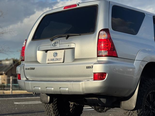 ハイラックスサーフ ＳＳＲ－Ｘ　後期　修復無　社外足廻リフトアップ　ＮＩＴＲＯ　ＰＯＷＥＲ１７ｉｎｃｈＡＷ　社外フロントグリル　Ｆフォグ　純正サイドステップ　ドアバイザ－　開閉式リアウインドウ　７型ナビ・ＴＶ・バックカメラ　ＥＴＣ（41枚目）