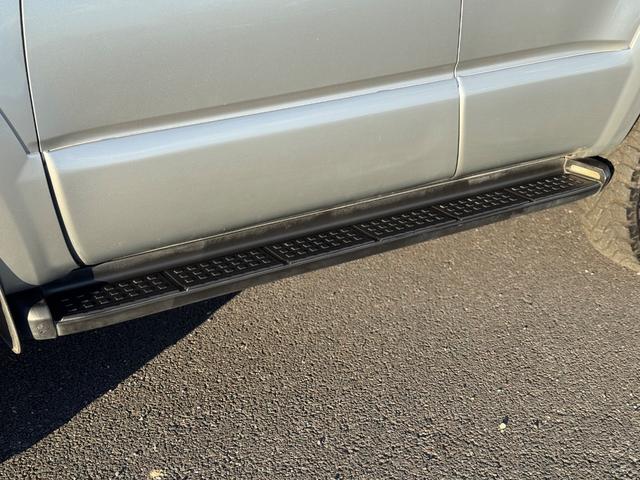 ハイラックスサーフ ＳＳＲ－Ｘ　後期　修復無　社外足廻リフトアップ　ＮＩＴＲＯ　ＰＯＷＥＲ１７ｉｎｃｈＡＷ　社外フロントグリル　Ｆフォグ　純正サイドステップ　ドアバイザ－　開閉式リアウインドウ　７型ナビ・ＴＶ・バックカメラ　ＥＴＣ（46枚目）