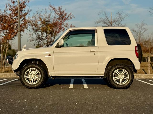 キックス RX 全国対応1年保証付 4速A/T・ターボ 4WD リフトアップ 社外15AW 社外ラテラルロッド パイプガード LED作業灯 フォグランプ ドアバイザー ディスプレイオーディオ キーレス 電動格納ミラー(10枚目)