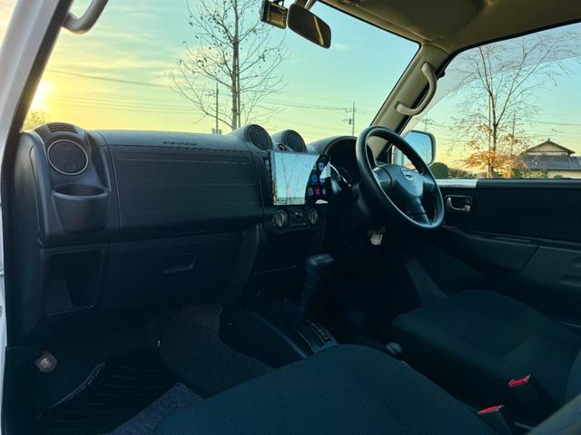 キックス RX 全国対応1年保証付 4速A/T・ターボ 4WD リフトアップ 社外15AW 社外ラテラルロッド パイプガード LED作業灯 フォグランプ ドアバイザー ディスプレイオーディオ キーレス 電動格納ミラー(17枚目)