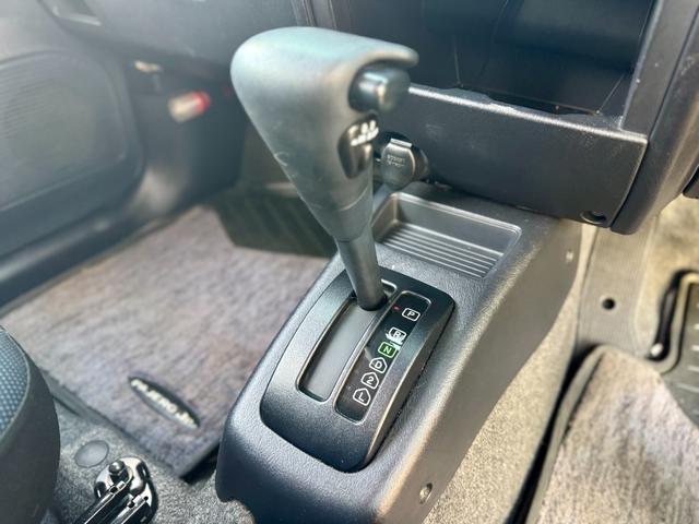 キックス RX 全国対応1年保証付 4速A/T・ターボ 4WD リフトアップ 社外15AW 社外ラテラルロッド パイプガード LED作業灯 フォグランプ ドアバイザー ディスプレイオーディオ キーレス 電動格納ミラー(28枚目)