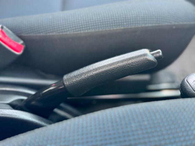 キックス RX 全国対応1年保証付 4速A/T・ターボ 4WD リフトアップ 社外15AW 社外ラテラルロッド パイプガード LED作業灯 フォグランプ ドアバイザー ディスプレイオーディオ キーレス 電動格納ミラー(31枚目)