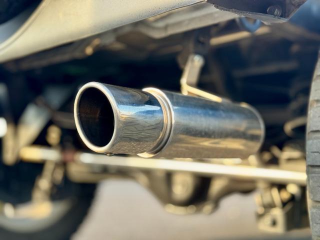 キックス RX 全国対応1年保証付 4速A/T・ターボ 4WD リフトアップ 社外15AW 社外ラテラルロッド パイプガード LED作業灯 フォグランプ ドアバイザー ディスプレイオーディオ キーレス 電動格納ミラー(51枚目)