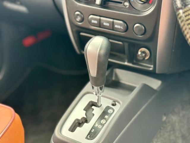 ジムニー ＸＣ　修復無　９型　ベージュ全塗装　ＭｏｔａｒＦａｒｍリフトアップキット　ＡＭＪ前後バンパー　ＲＡＮＣＨＯステアリングダンパ　ＸＴＲＥＭＥ－Ｊ１６ＡＷ　ルーフレール　７型ナビ・ＢＴ・ＴＶ　電格ミラー　ＥＴＣ（28枚目）