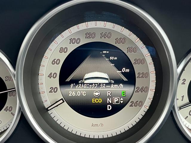 ＣＬＳクラス ＣＬＳ４００　ＡＭＧライン　チルト＆スライディングルーフ　パナメリカーナグリル　レーダーＳＦ　本革Ｐシート＆Ｈ　全方位モニター　キーレスゴー　純正ナビ　ＴＶ　Ｐトランク　ＬＥＤライト　Ｐトロニック　Ｔスポイラー（12枚目）