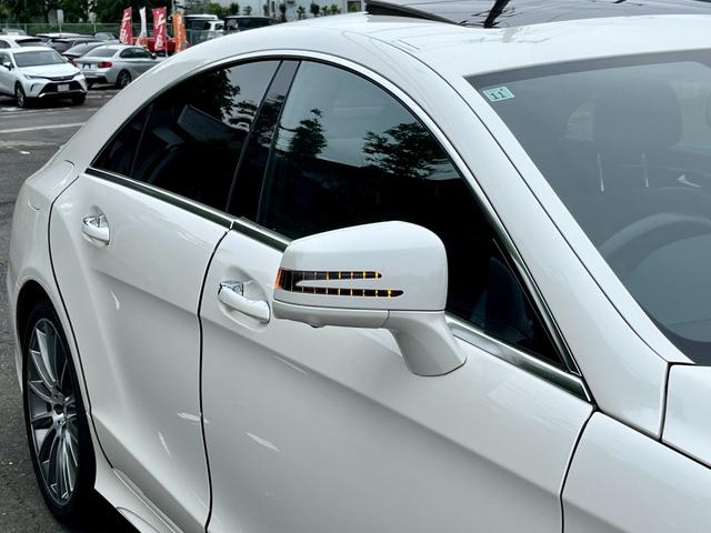 ＣＬＳクラス ＣＬＳ４００　ＡＭＧライン　チルト＆スライディングルーフ　パナメリカーナグリル　レーダーＳＦ　本革Ｐシート＆Ｈ　全方位モニター　キーレスゴー　純正ナビ　ＴＶ　Ｐトランク　ＬＥＤライト　Ｐトロニック　Ｔスポイラー（24枚目）