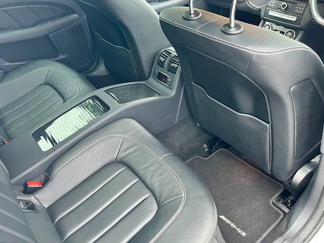 ＣＬＳクラス ＣＬＳ４００　ＡＭＧライン　チルト＆スライディングルーフ　パナメリカーナグリル　レーダーＳＦ　本革Ｐシート＆Ｈ　全方位モニター　キーレスゴー　純正ナビ　ＴＶ　Ｐトランク　ＬＥＤライト　Ｐトロニック　Ｔスポイラー（40枚目）