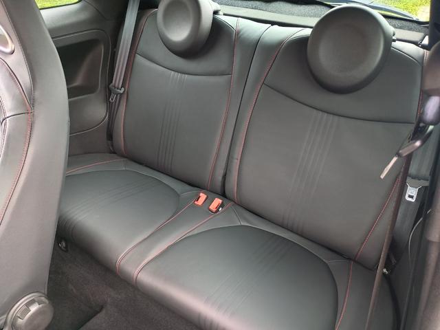 アバルト５９５ ツーリズモ　カロッツェリアナビ　Ｂｌｕｅｔｏｏｔｈ　ＣＤ　ＤＶＤ　ＴＶ　バックカメラ　黒革シート　ＥＴＣ　ＨＩＤ　ドライブレコーダー　パドルシフト＆ステアリングスイッチ　純正１７インチアルミホイール（39枚目）