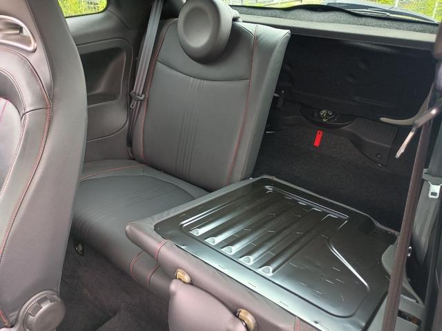 アバルト５９５ ツーリズモ　カロッツェリアナビ　Ｂｌｕｅｔｏｏｔｈ　ＣＤ　ＤＶＤ　ＴＶ　バックカメラ　黒革シート　ＥＴＣ　ＨＩＤ　ドライブレコーダー　パドルシフト＆ステアリングスイッチ　純正１７インチアルミホイール（40枚目）