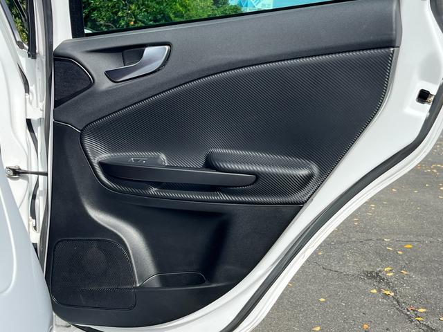 ジュリエッタ ヴェローチェ クオーレロッソ ワンオーナー 全国限定40台 アルファホワイト&レッドレザーシート 特別カラーコンビ車 パワーシート&ヒーター 純正OPカロナビ Bトゥース TV HID ETC クルコン 純正ブレンボ 純正18AW(30枚目)