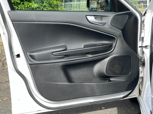 ジュリエッタ ヴェローチェ クオーレロッソ ワンオーナー 全国限定40台 アルファホワイト&レッドレザーシート 特別カラーコンビ車 パワーシート&ヒーター 純正OPカロナビ Bトゥース TV HID ETC クルコン 純正ブレンボ 純正18AW(34枚目)