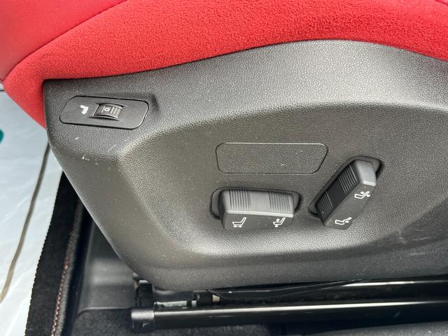 ジュリエッタ ヴェローチェ クオーレロッソ ワンオーナー 全国限定40台 アルファホワイト&レッドレザーシート 特別カラーコンビ車 パワーシート&ヒーター 純正OPカロナビ Bトゥース TV HID ETC クルコン 純正ブレンボ 純正18AW(37枚目)