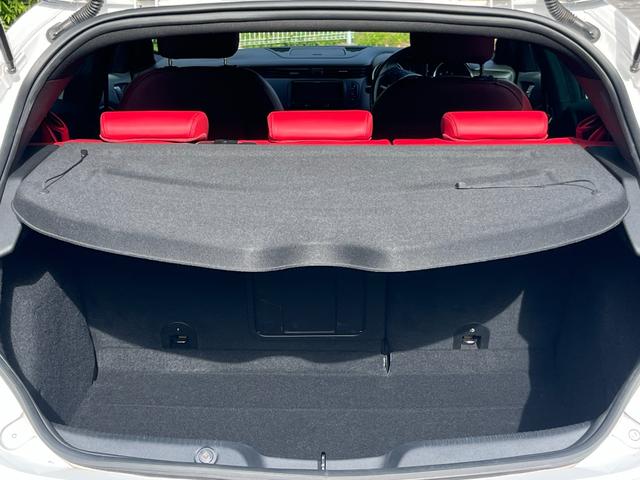 ジュリエッタ ヴェローチェ クオーレロッソ ワンオーナー 全国限定40台 アルファホワイト&レッドレザーシート 特別カラーコンビ車 パワーシート&ヒーター 純正OPカロナビ Bトゥース TV HID ETC クルコン 純正ブレンボ 純正18AW(43枚目)