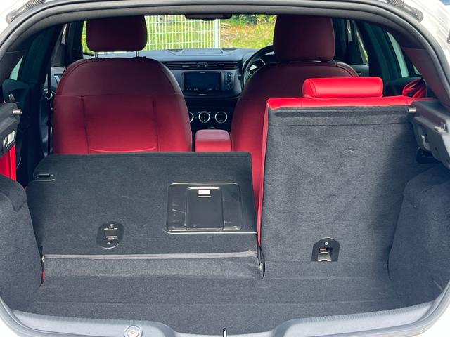 ジュリエッタ ヴェローチェ クオーレロッソ ワンオーナー 全国限定40台 アルファホワイト&レッドレザーシート 特別カラーコンビ車 パワーシート&ヒーター 純正OPカロナビ Bトゥース TV HID ETC クルコン 純正ブレンボ 純正18AW(44枚目)