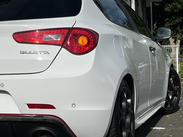 ジュリエッタ ヴェローチェ クオーレロッソ ワンオーナー 全国限定40台 アルファホワイト&レッドレザーシート 特別カラーコンビ車 パワーシート&ヒーター 純正OPカロナビ Bトゥース TV HID ETC クルコン 純正ブレンボ 純正18AW(51枚目)