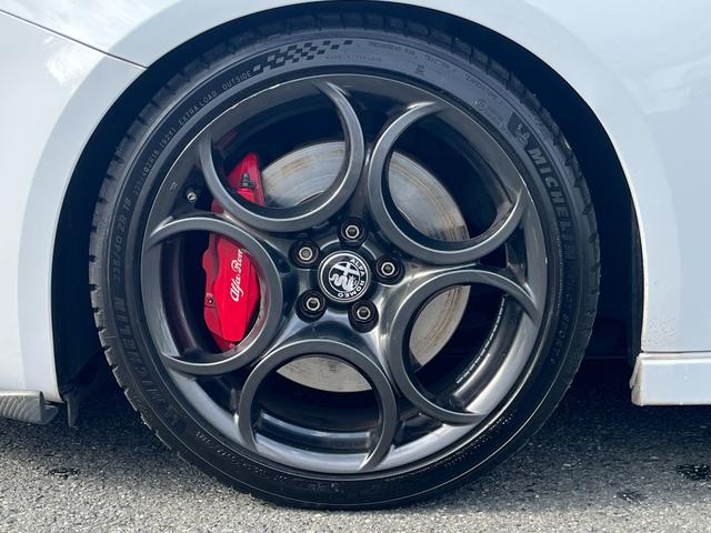 ジュリエッタ ヴェローチェ クオーレロッソ ワンオーナー 全国限定40台 アルファホワイト&レッドレザーシート 特別カラーコンビ車 パワーシート&ヒーター 純正OPカロナビ Bトゥース TV HID ETC クルコン 純正ブレンボ 純正18AW(68枚目)