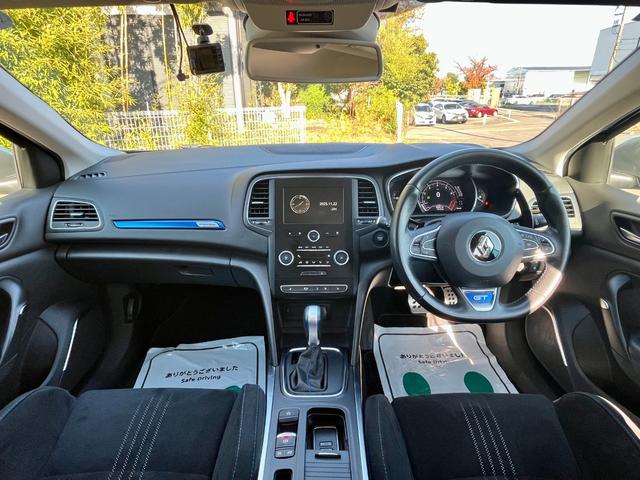 メガーヌ GT 1オーナー ハーフレザー 4コントロール Aカープレイ対応純正ディスプレーオーディオ Bトゥース バックカメラ USB ADAS Bスポット LEDライト ETC カードキー 純正18AW(3枚目)