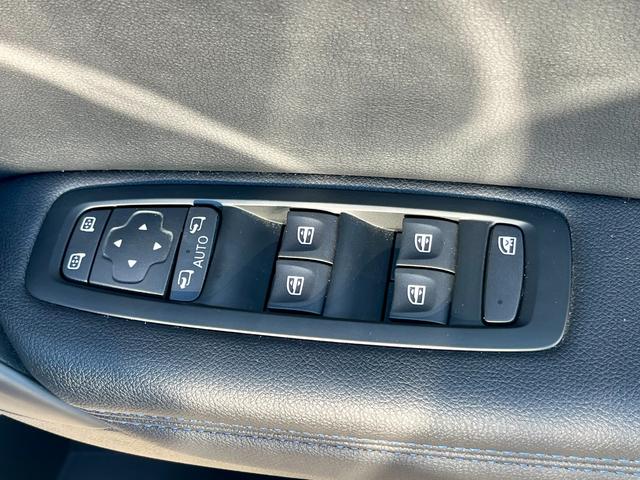 メガーヌ GT 1オーナー ハーフレザー 4コントロール Aカープレイ対応純正ディスプレーオーディオ Bトゥース バックカメラ USB ADAS Bスポット LEDライト ETC カードキー 純正18AW(28枚目)