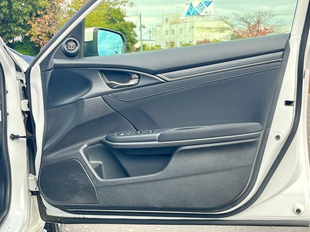 運転席ドア！ありがちな蹴り跡等みあたりません！