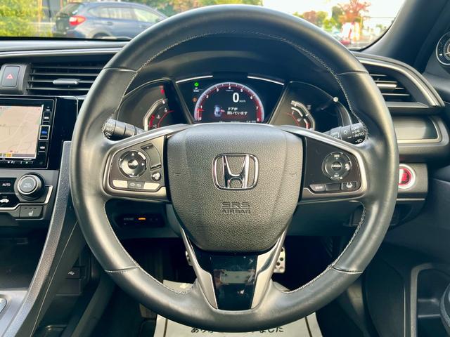 本革巻きステアリング！