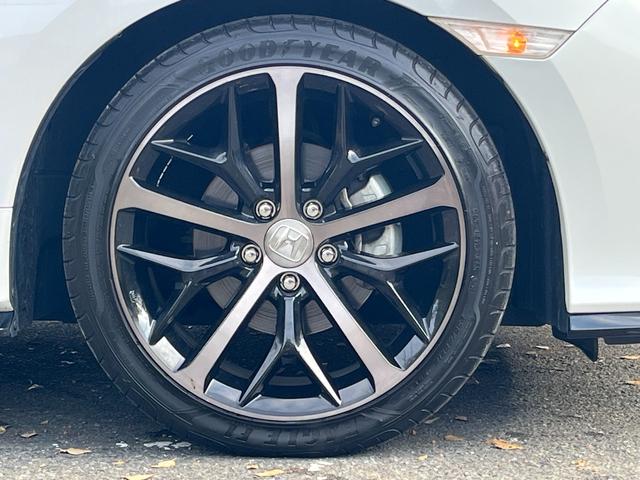 純正１８インチアルミホイール！目立つガリキズ等見当たりません！