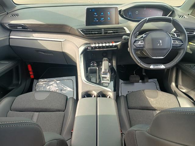 ３００８ ＧＴライン　ブルーＨＤｉ　衝突軽減Ｂ　ＡＣＣ　ＬＫＡ　ＢＳＭ　Ｂ＆Ｓカメラ　パークセンサー　半革　シートヒーター　Ｍ付パワーシート　ＰＷテールゲート　純正ディスプレイオーディオ　ＣａｒＰｌａｙ　ＢＴ　ＵＳＢ　ＬＥＤ　純１８ＡＷ（3枚目）