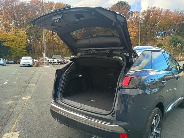 ３００８ ＧＴライン　ブルーＨＤｉ　衝突軽減Ｂ　ＡＣＣ　ＬＫＡ　ＢＳＭ　Ｂ＆Ｓカメラ　パークセンサー　半革　シートヒーター　Ｍ付パワーシート　ＰＷテールゲート　純正ディスプレイオーディオ　ＣａｒＰｌａｙ　ＢＴ　ＵＳＢ　ＬＥＤ　純１８ＡＷ（12枚目）