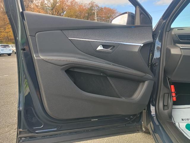 ３００８ ＧＴライン　ブルーＨＤｉ　衝突軽減Ｂ　ＡＣＣ　ＬＫＡ　ＢＳＭ　Ｂ＆Ｓカメラ　パークセンサー　半革　シートヒーター　Ｍ付パワーシート　ＰＷテールゲート　純正ディスプレイオーディオ　ＣａｒＰｌａｙ　ＢＴ　ＵＳＢ　ＬＥＤ　純１８ＡＷ（37枚目）