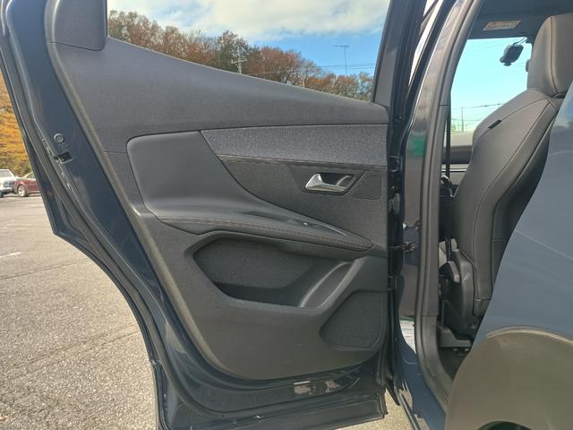 ３００８ ＧＴライン　ブルーＨＤｉ　衝突軽減Ｂ　ＡＣＣ　ＬＫＡ　ＢＳＭ　Ｂ＆Ｓカメラ　パークセンサー　半革　シートヒーター　Ｍ付パワーシート　ＰＷテールゲート　純正ディスプレイオーディオ　ＣａｒＰｌａｙ　ＢＴ　ＵＳＢ　ＬＥＤ　純１８ＡＷ（40枚目）