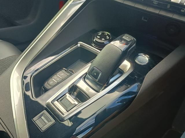 ３００８ ＧＴライン　ブルーＨＤｉ　衝突軽減Ｂ　ＡＣＣ　ＬＫＡ　ＢＳＭ　Ｂ＆Ｓカメラ　パークセンサー　半革　シートヒーター　Ｍ付パワーシート　ＰＷテールゲート　純正ディスプレイオーディオ　ＣａｒＰｌａｙ　ＢＴ　ＵＳＢ　ＬＥＤ　純１８ＡＷ（70枚目）