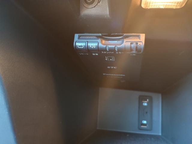 メガーヌ GT 1オーナー Aカープレイ 純正ディスプレィA FOCALサウンド Bトゥース Bカメラ USB デジタルミラー 前後ドラレコ 半革 Bスポット 4コントロール LEDライト ETC 純正18AW(74枚目)