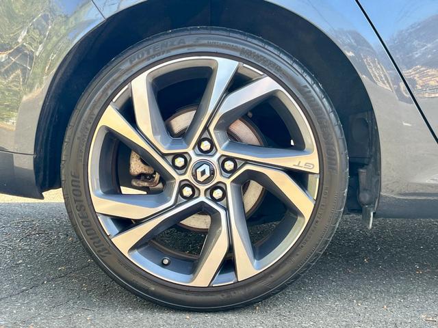 メガーヌ GT 1オーナー Aカープレイ 純正ディスプレィA FOCALサウンド Bトゥース Bカメラ USB デジタルミラー 前後ドラレコ 半革 Bスポット 4コントロール LEDライト ETC 純正18AW(76枚目)