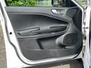助手席ドア!ありがちな蹴り跡等みあたりません!