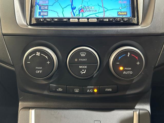 プレマシー ２０ＣＳ　ＥＴＣ　バックカメラ　ナビ　両側電動スライドドア　スマートキー　電動格納ミラー　３列シート　ＡＴ　ＣＤ　ＤＶＤ再生　ＵＳＢ　衝突安全ボディ　パワーステアリング　パワーウインドウ　エアバッグ（22枚目）