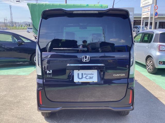 Ｎ－ＢＯＸカスタム ベースグレード　届出済み未使用車　コーナーセンサー　禁煙　クルーズコントロール　シートヒータ　ＬＥＤライト　レーンアシスト　エアバッグ　アイドリングストップ　オートエアコン　ＥＳＣ　パワーウィンドウ　ベンチシート（6枚目）
